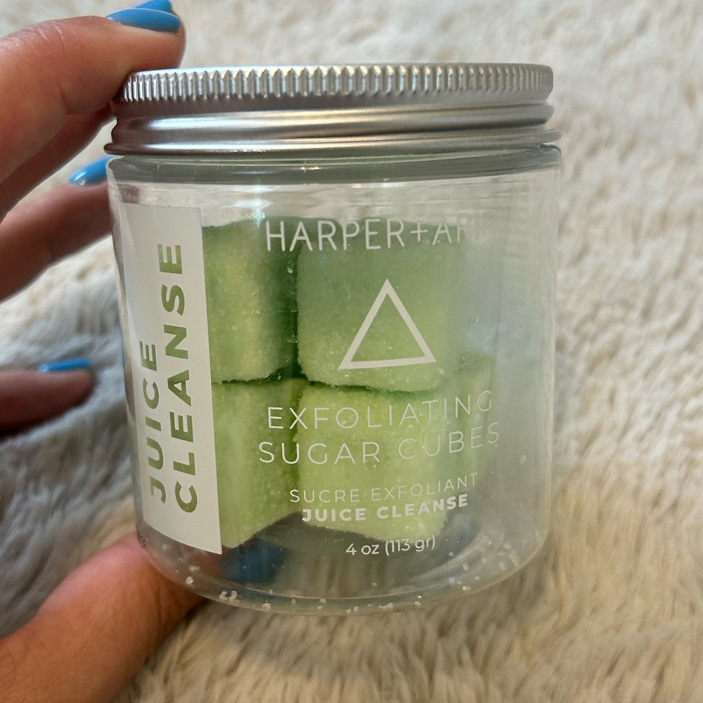 Harper & Ari exfoliating sugar cubes. New.
